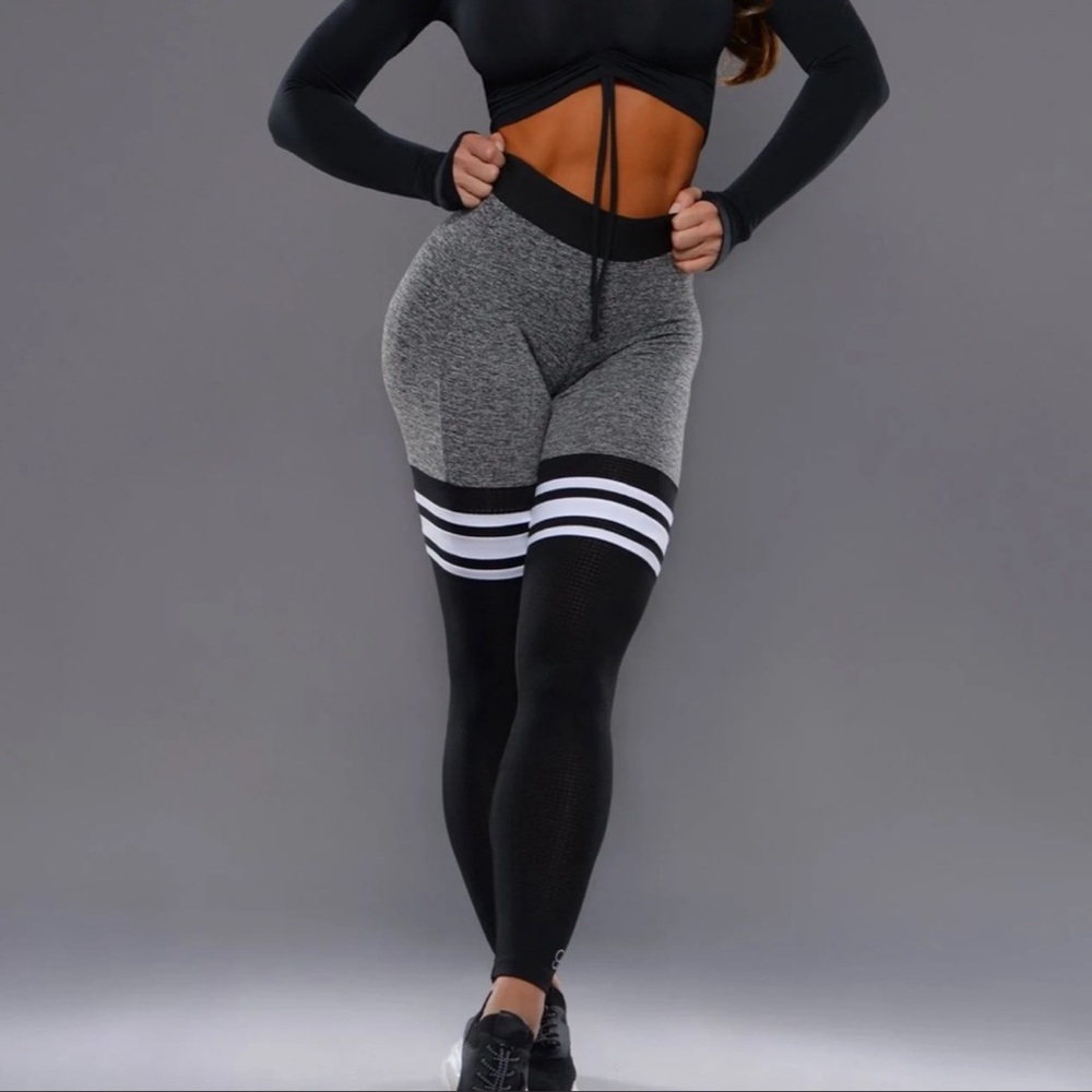 Bombshell leggings black and gray thigh high
